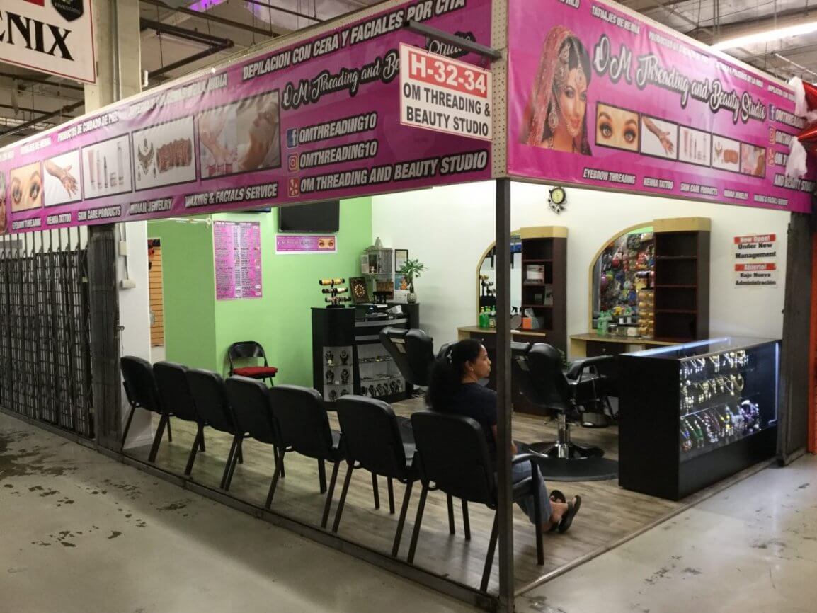 H3234 O M THREADING AND BEAUTY STUDIO Anaheim Indoor Marketplace