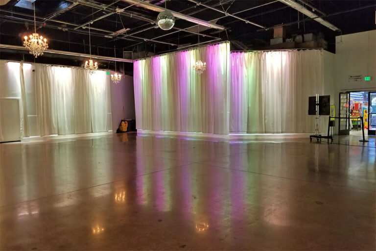 hall 03 1000