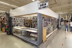 CELL TOWN 3 Metro PCS location. Phone Repair and accesories, Ipod Repair