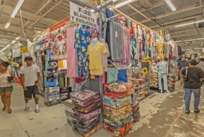 Blankets & Ensuenos Looking for a new set of bed sheets? Home decor? Blankets & Ensuenos is the right place to purchase comfy warm beddings.